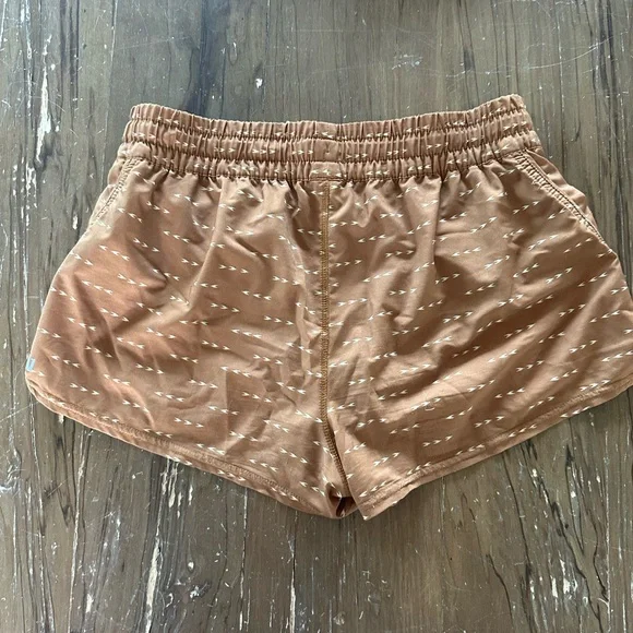 Vuori Clementine shorts - Picture 2 of 2